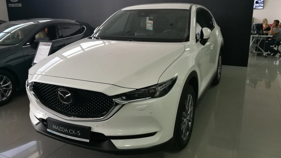 Mazda CX-5 літак 2