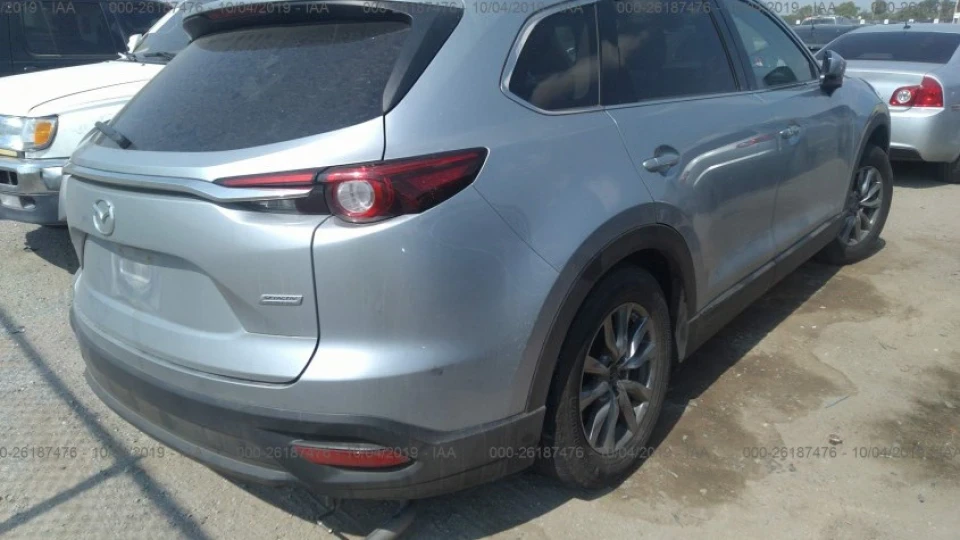 Mazda CX-9 4