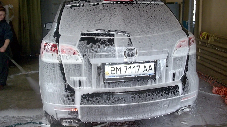 Mazda CX-9 чорний металік 2