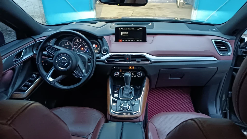 Mazda CX-9 Signature 4