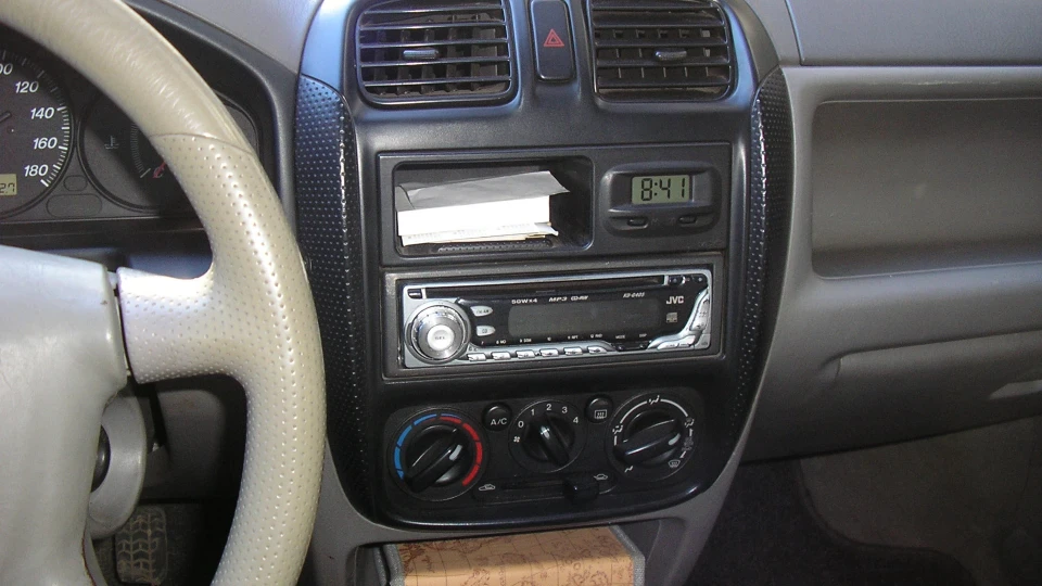 Mazda Demio 3