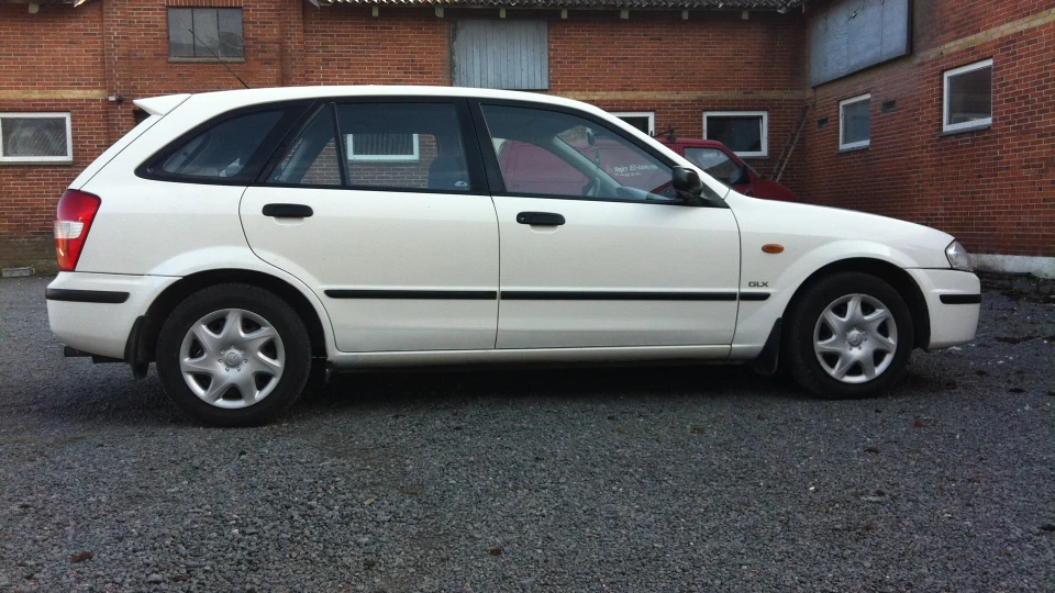 Mazda Familia 2