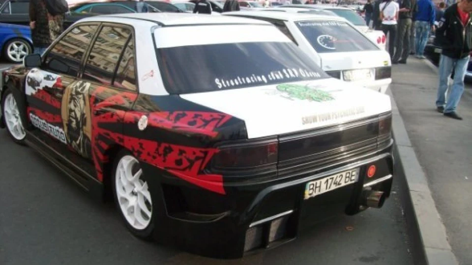 Mazda Familia 1,8 Turbo 4WD 2