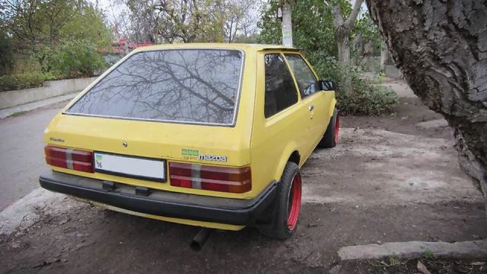 Mazda Familia Rat-Look Гірчичник 5