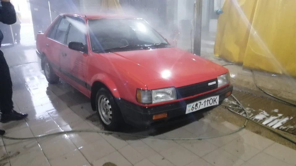 Mazda Familia XG