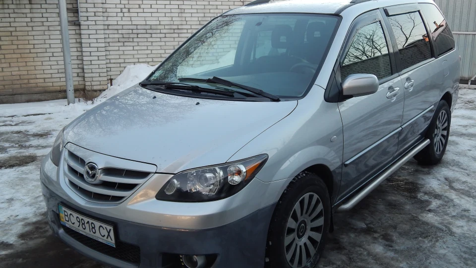 Mazda MPV 2
