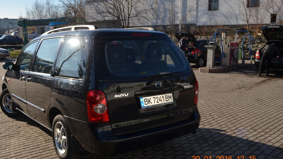 Mazda MPV чорна пташка zoom-zoom 2