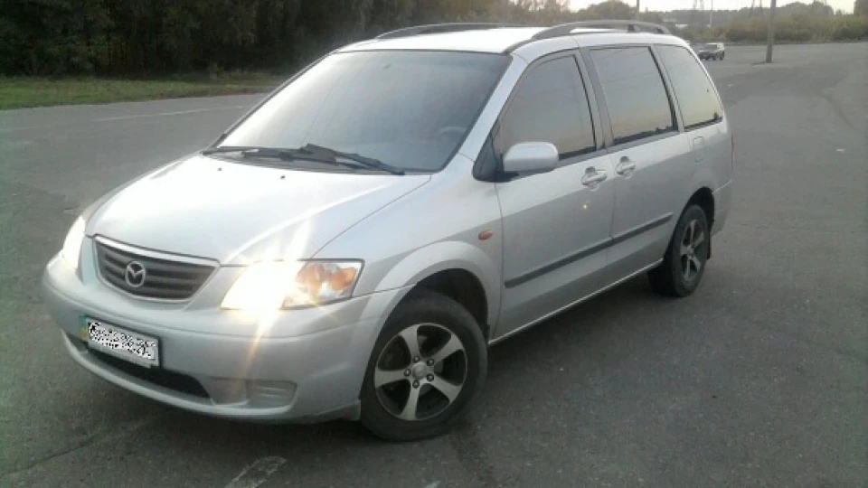 Mazda MPV Крихітка 2