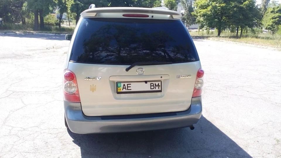 Mazda MPV Splendida 2