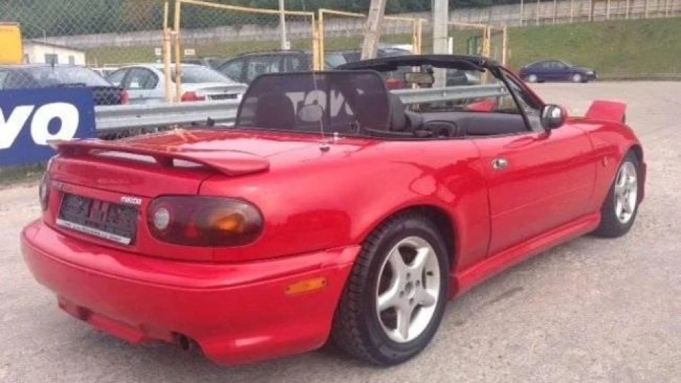 Mazda MX-5 4