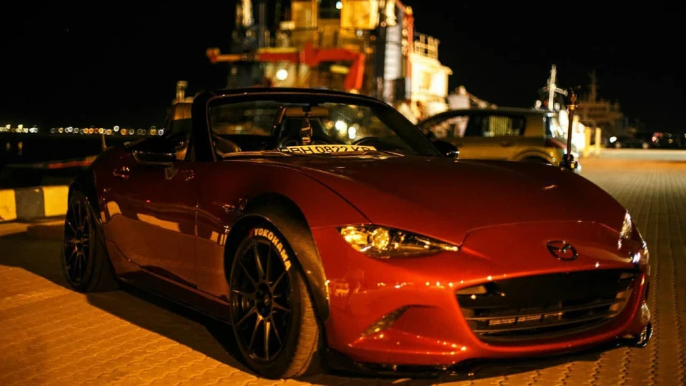 Mazda MX-5 4