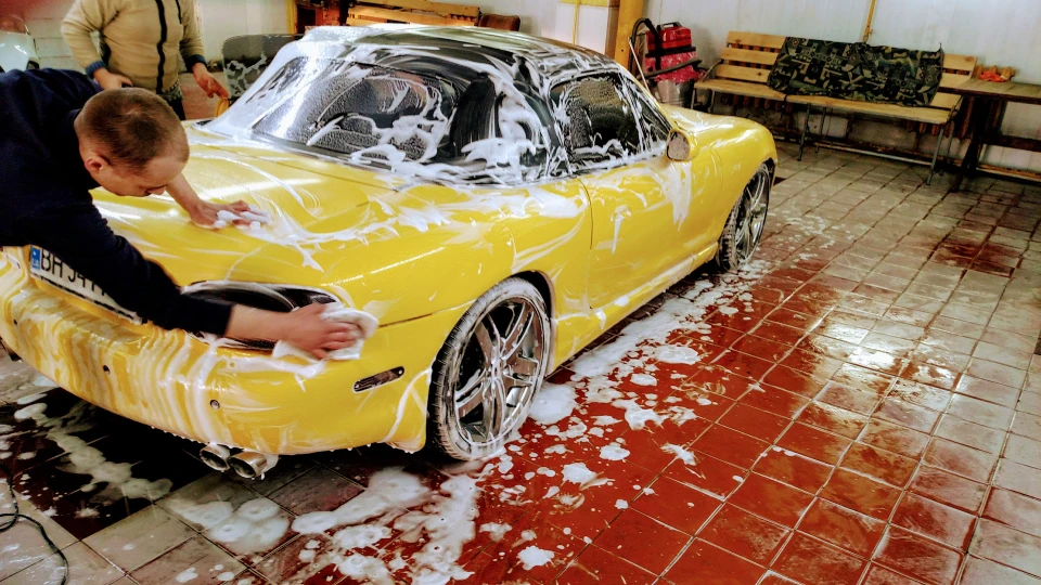Mazda MX-5 Жовта Турбо Блискавка
