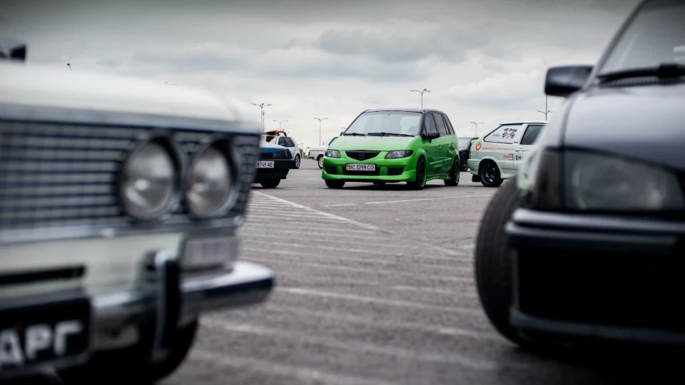 Mazda Premacy JDM будка 3