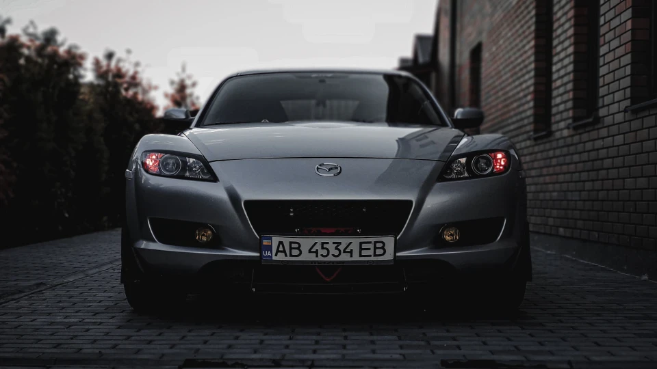 Mazda RX-8 Мокра сучка 2