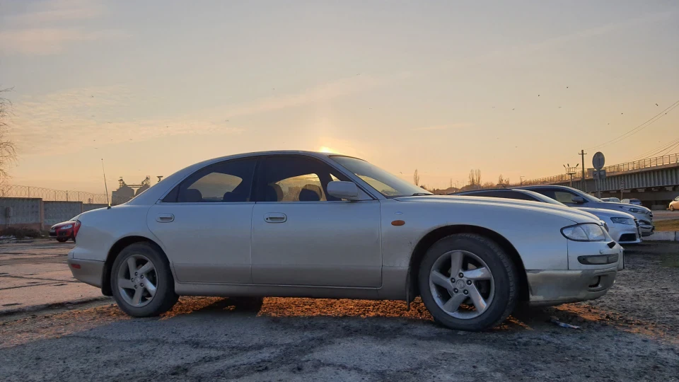 Mazda Xedos 9