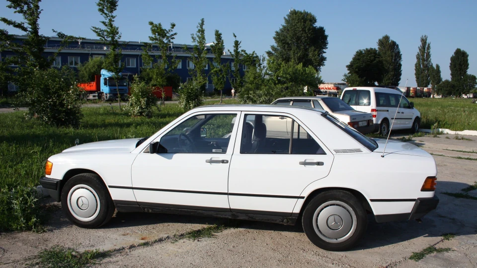 Mercedes-Benz 190 (W201)