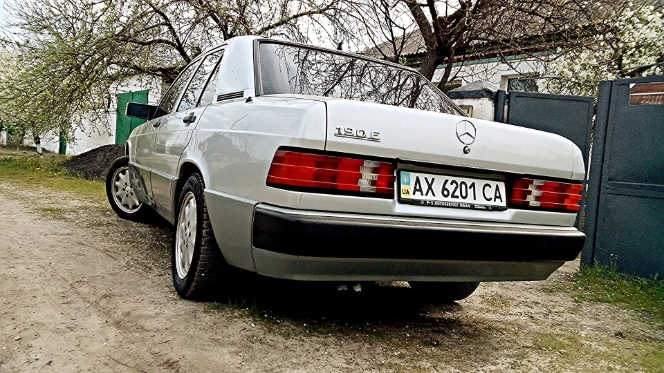Mercedes-Benz 190 (W201)
