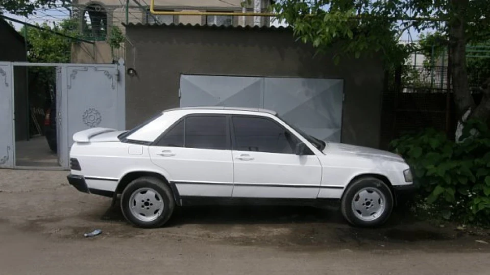 Mercedes-Benz 190 (W201) 2
