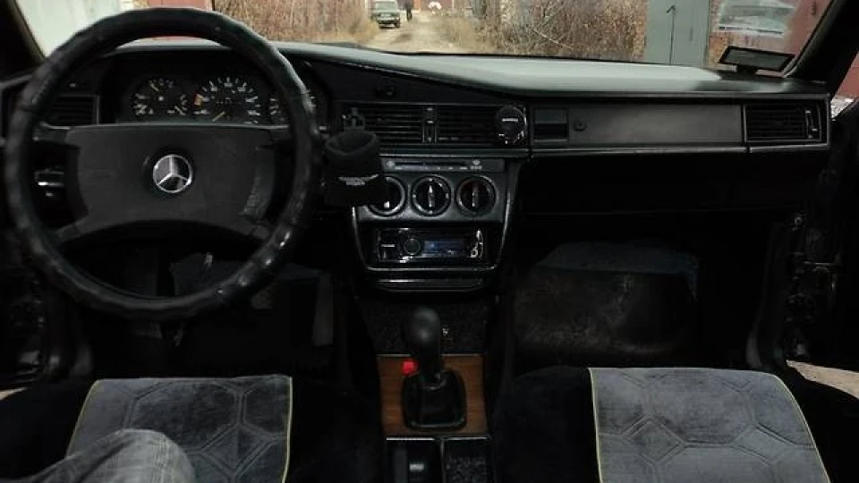 Mercedes-Benz 190 (W201) 3