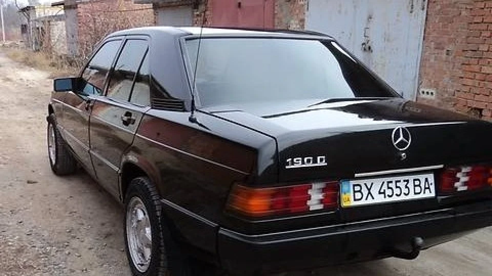 Mercedes-Benz 190 (W201) 4