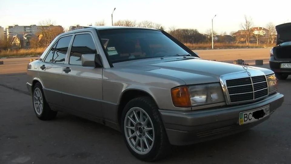 Mercedes-Benz 190 (W201) 2