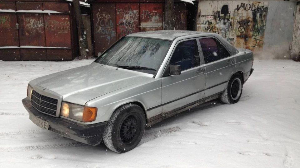 Mercedes-Benz 190 (W201) 2