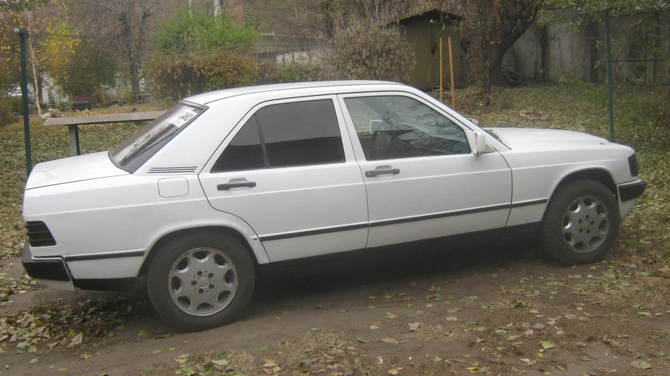 Mercedes-Benz 190 (W201)