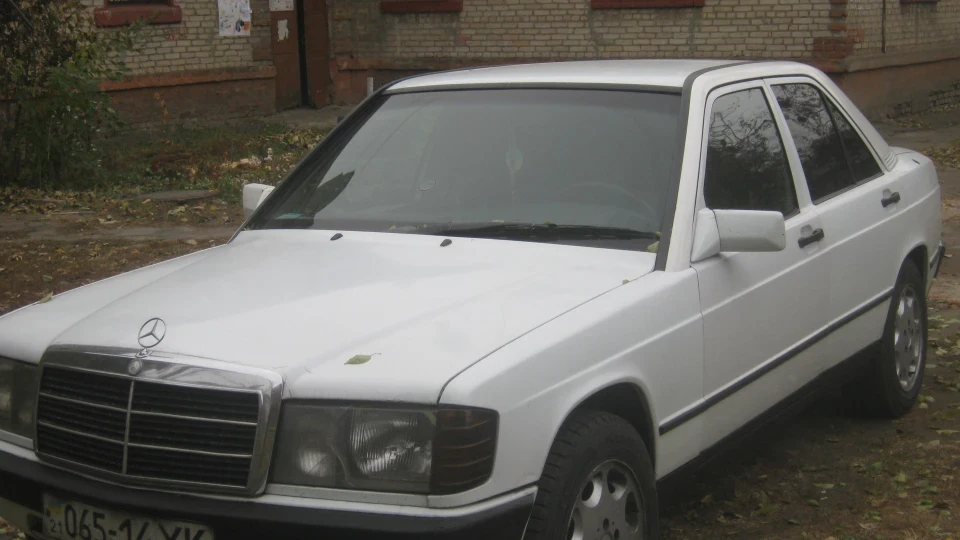 Mercedes-Benz 190 (W201) 2