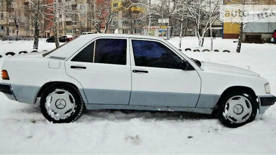 Mercedes-Benz 190 (W201) 5