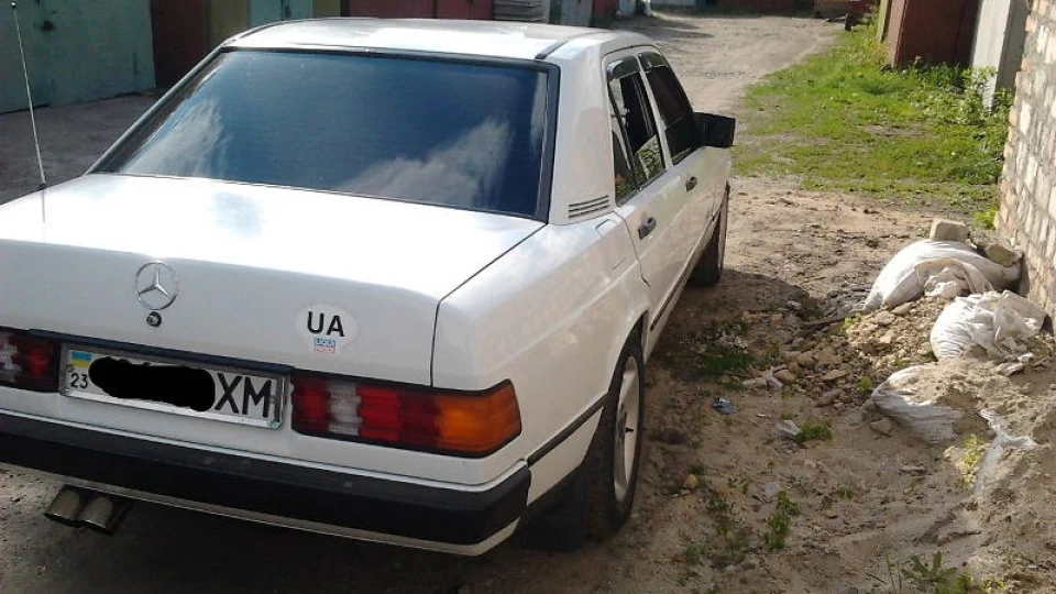 Mercedes-Benz 190 (W201) 4