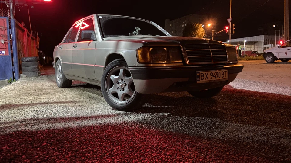 Mercedes-Benz 190 (W201)