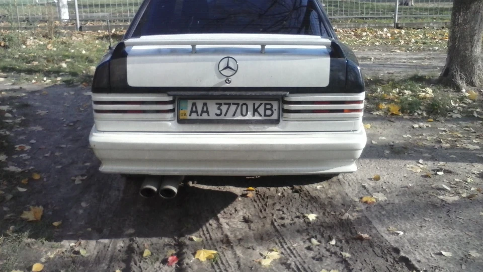 Mercedes-Benz 190 (W201) 2