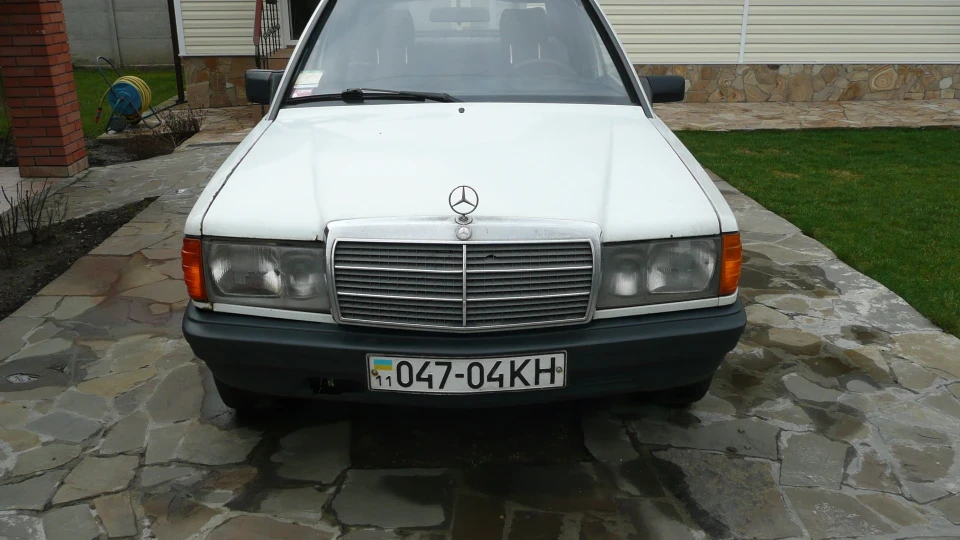 Mercedes-Benz 190 (W201) 4