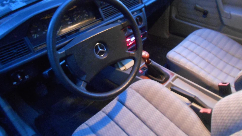 Mercedes-Benz 190 (W201) 2