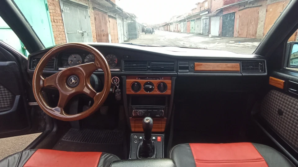 Mercedes-Benz 190 (W201) 102 мотор 2.0 2