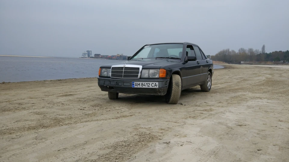 Mercedes-Benz 190 (W201) 1.8 більше не ke 5