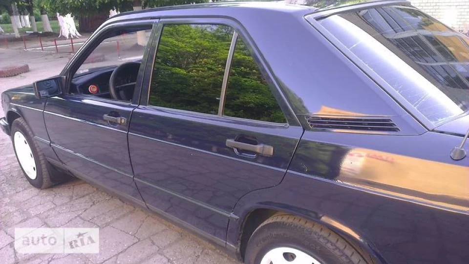 Mercedes-Benz 190 (W201) 190 D, автомат 2