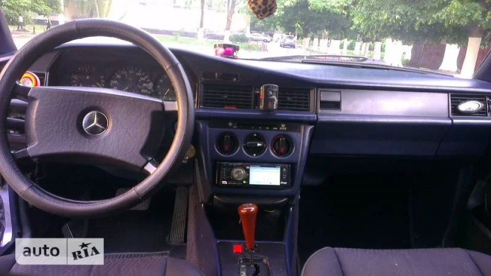 Mercedes-Benz 190 (W201) 190 D, автомат 5