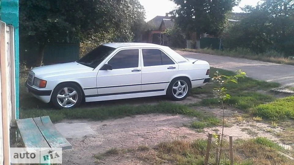 Mercedes-Benz 190 (W201) 190 D