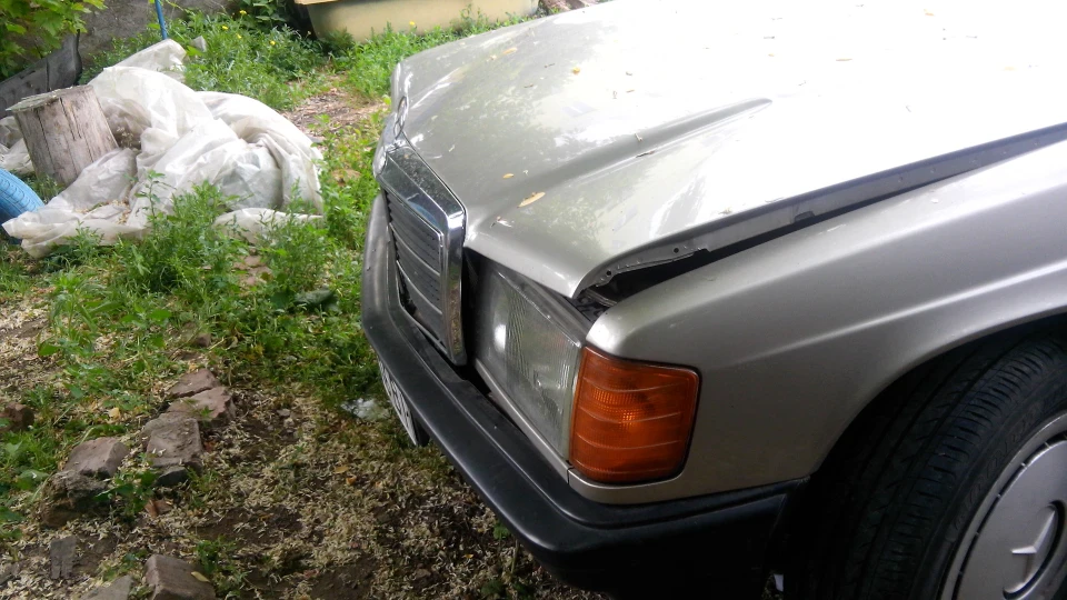 Mercedes-Benz 190 (W201) 190D Automatik 2.0L 3