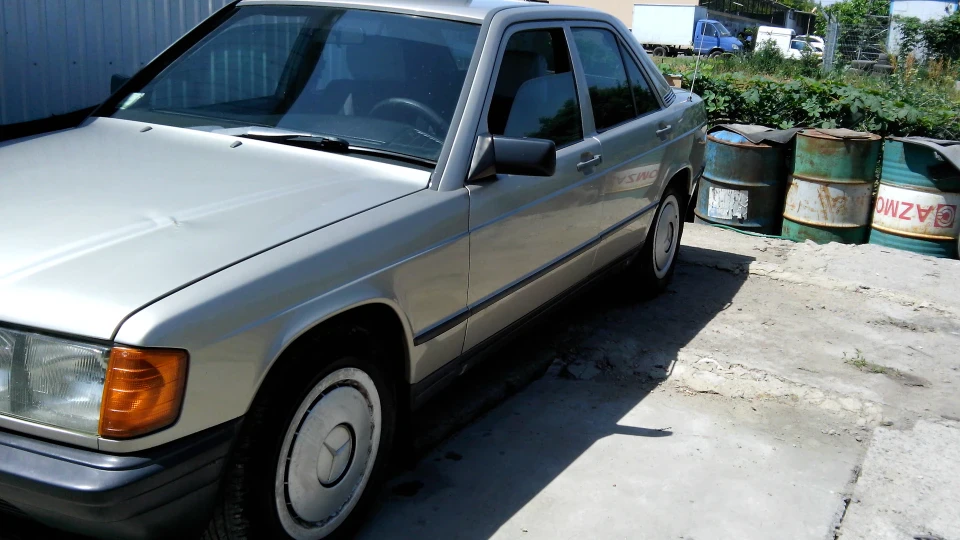 Mercedes-Benz 190 (W201) 190D Automatik 2.0L 5