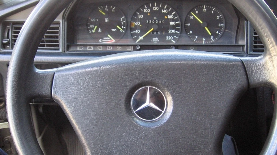 Mercedes-Benz 190 (W201) 2.0, 122 к.с. 5