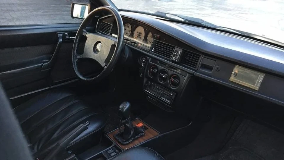 Mercedes-Benz 190 (W201) 2.0 Cometă 2