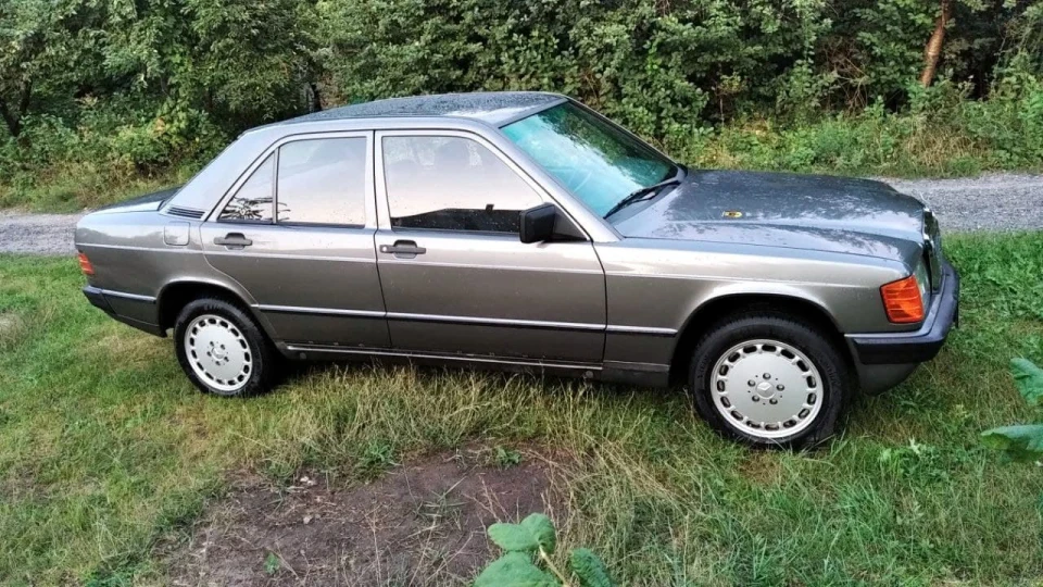 Mercedes-Benz 190 (W201) 2.0 4