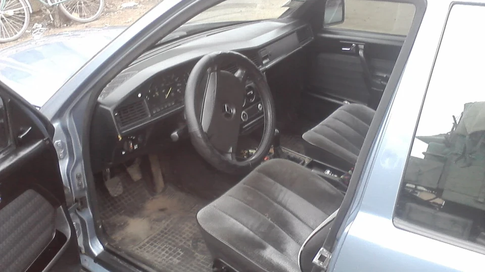 Mercedes-Benz 190 (W201) 2.0D 2
