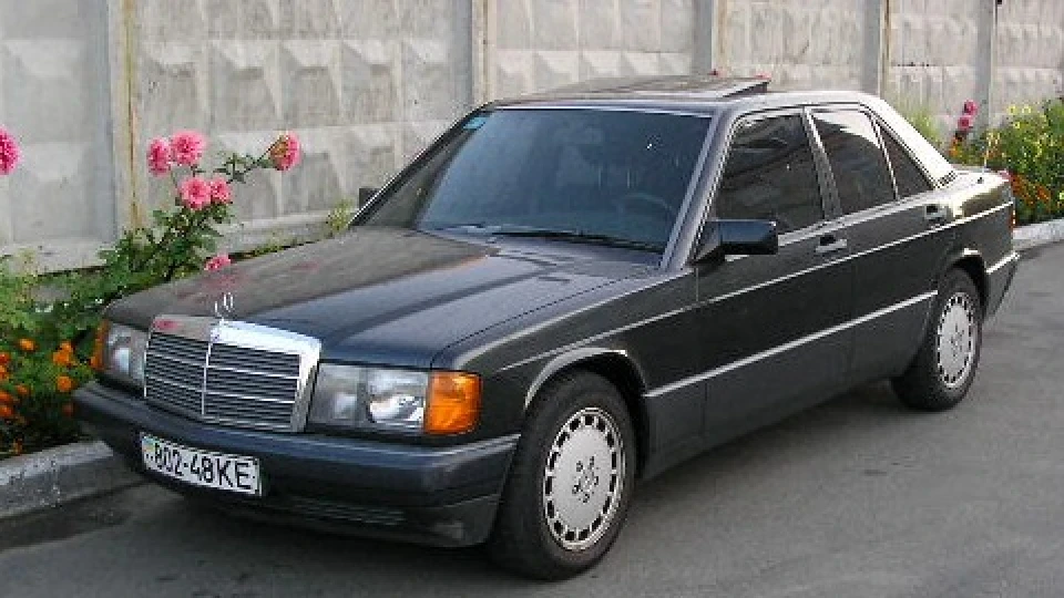 Mercedes-Benz 190 (W201) 2,0i Swartzblack