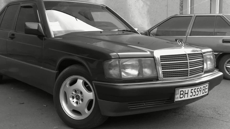 Mercedes-Benz 190 (W201) 2.0i 4