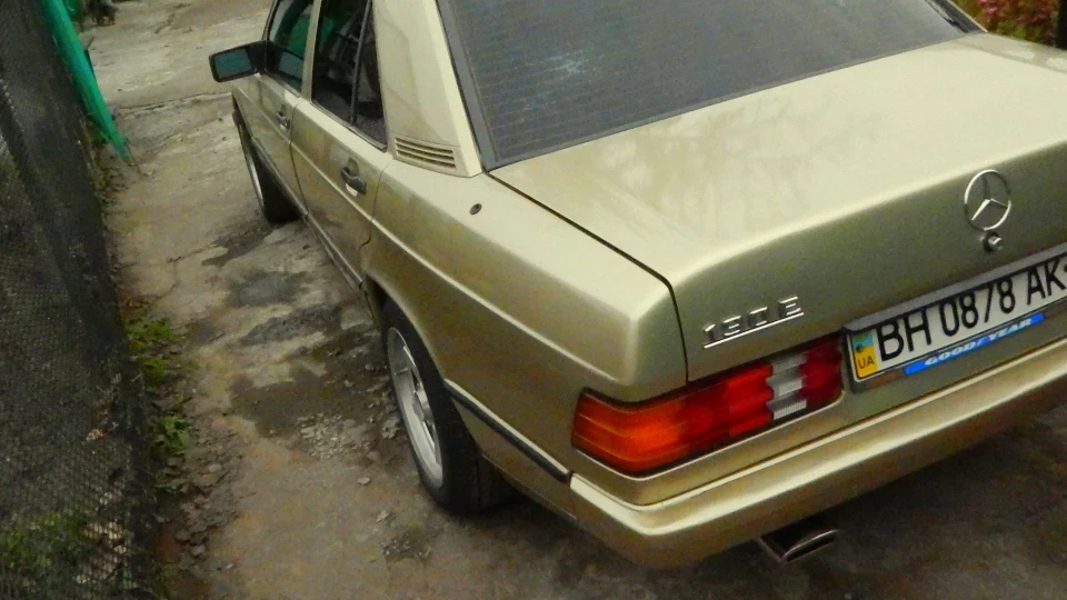 Mercedes-Benz 190 (W201) 2.3 автомат 4