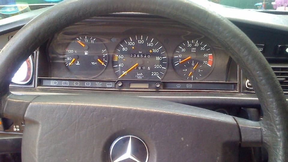 Mercedes-Benz 190 (W201) 2.о бензин 5