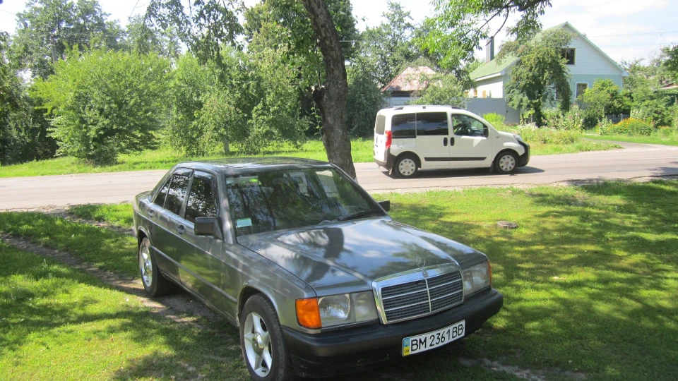 Mercedes-Benz 190 (W201) Двигун 2.3. 4